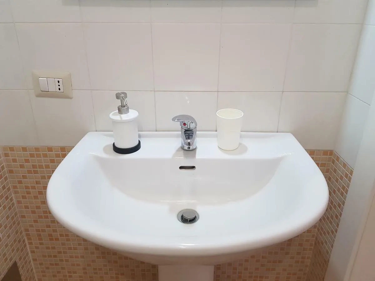 B&B Gisira Catania 3*,